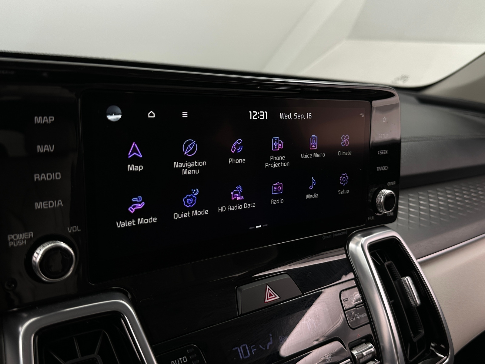 Thumbnail: 2023 Kia Sorento - 3