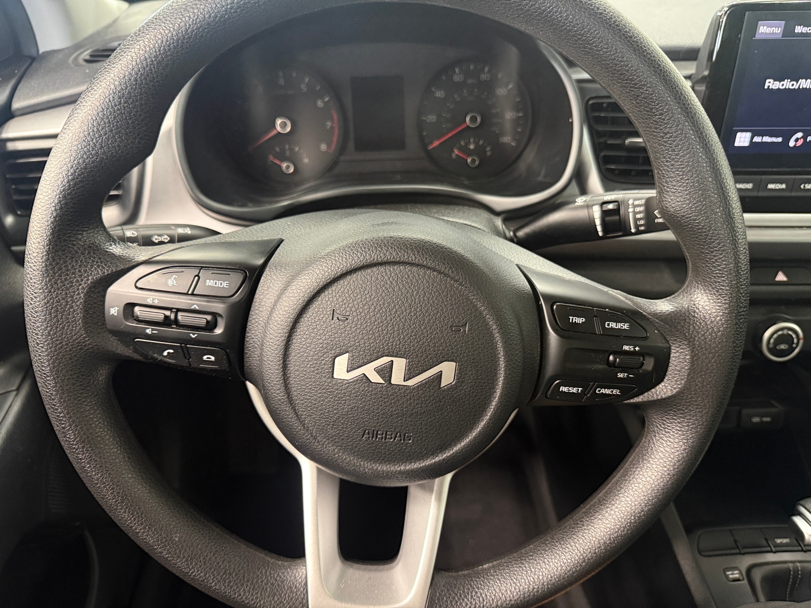 Thumbnail: 2023 Kia Rio - 5