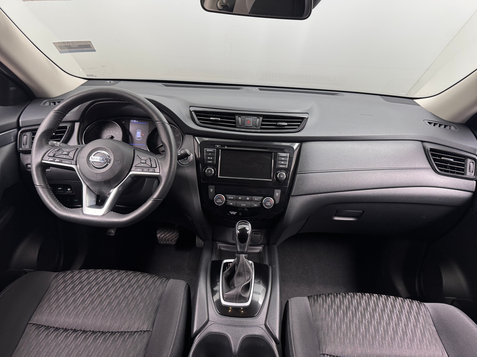 Thumbnail: 2019 Nissan Rogue - 3