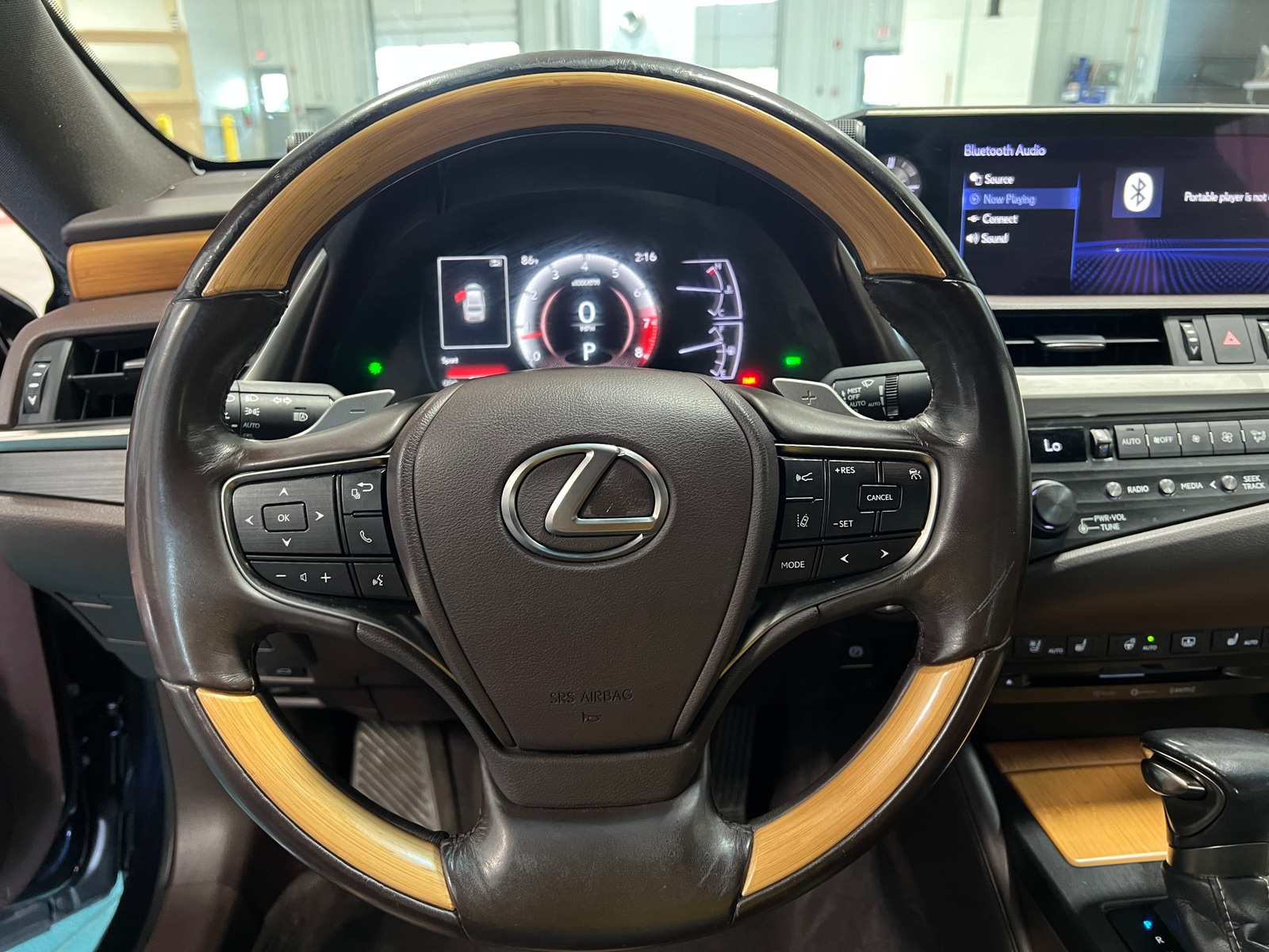 Thumbnail: 2019 Lexus ES - 5