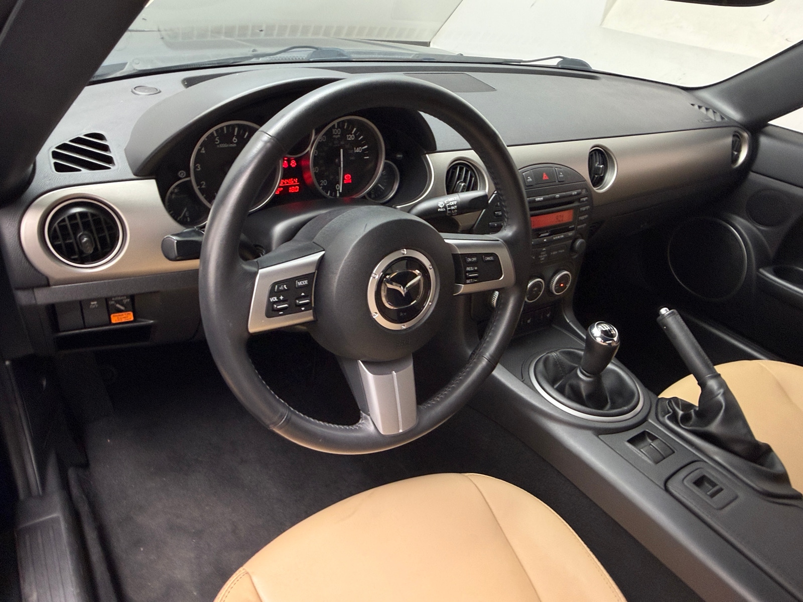 Thumbnail: 2012 Mazda MX-5 Miata - 2