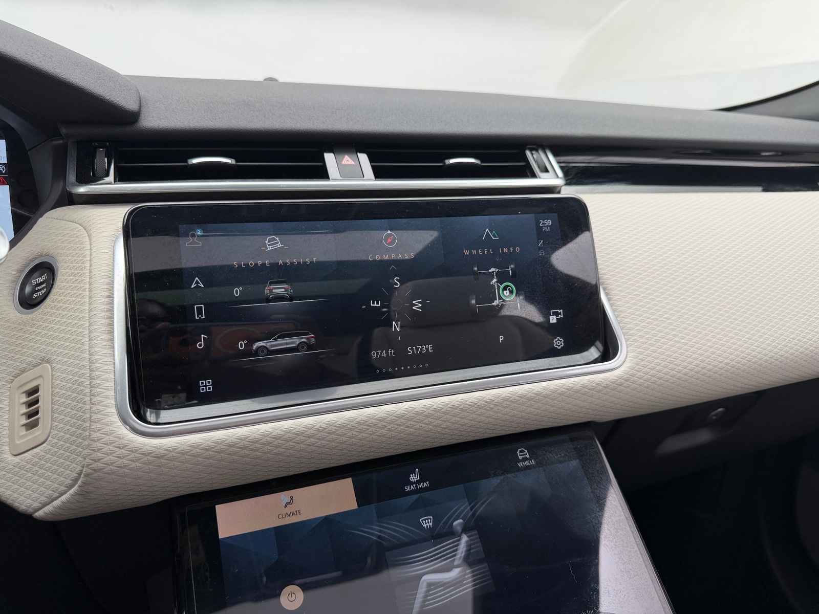 Thumbnail: 2021 Land Rover Range Rover Velar - 4