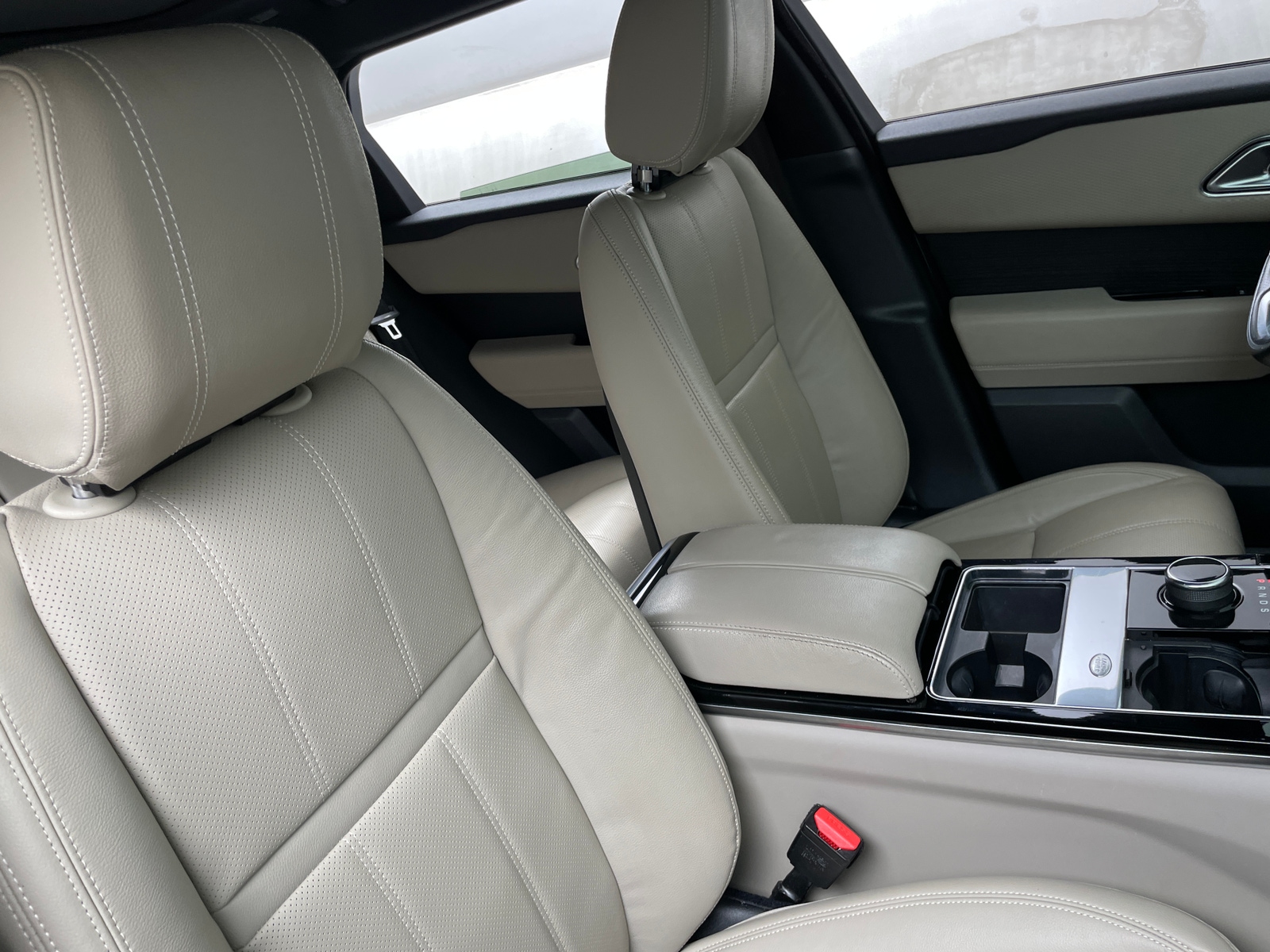 Thumbnail: 2019 Land Rover Range Rover Velar - 2