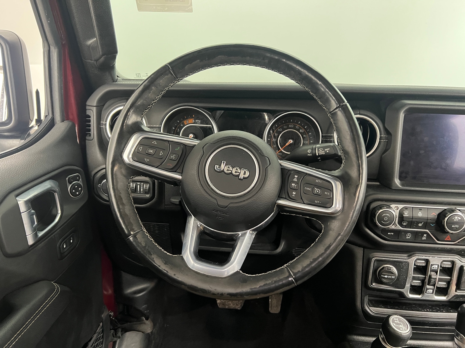 Thumbnail: 2021 Jeep Gladiator - 4