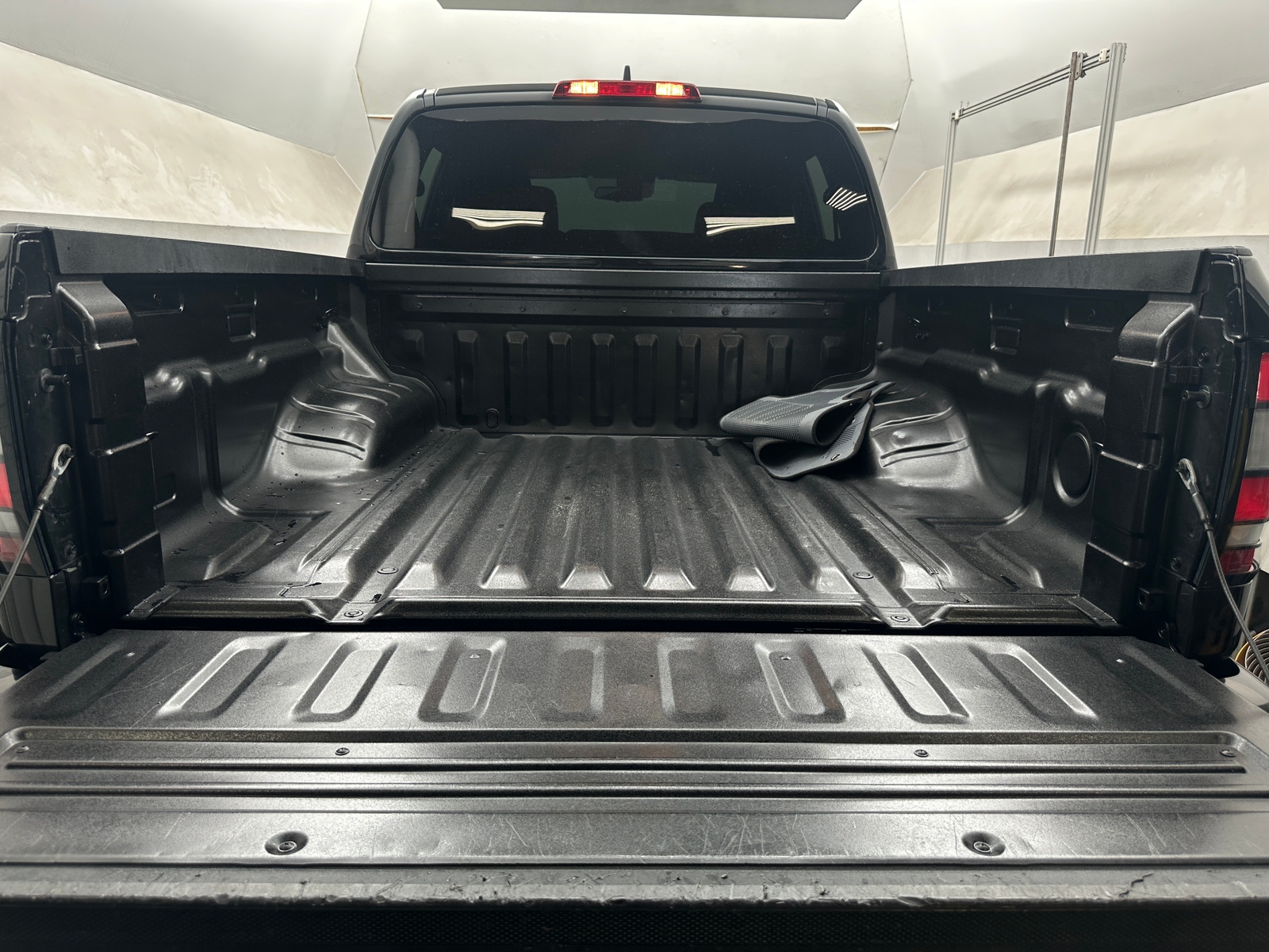 Thumbnail: 2023 Nissan Frontier - 7