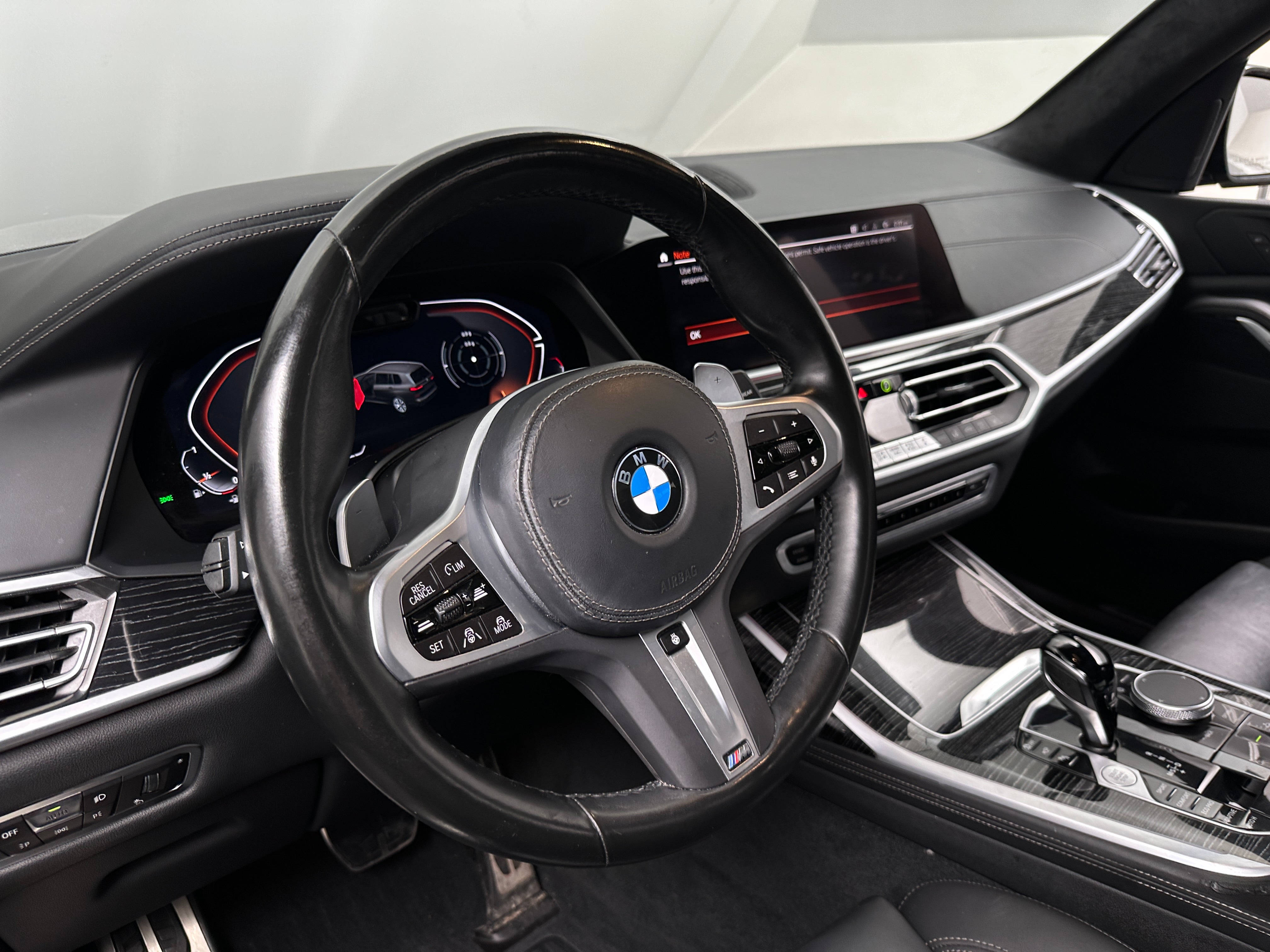 2022 BMW X7