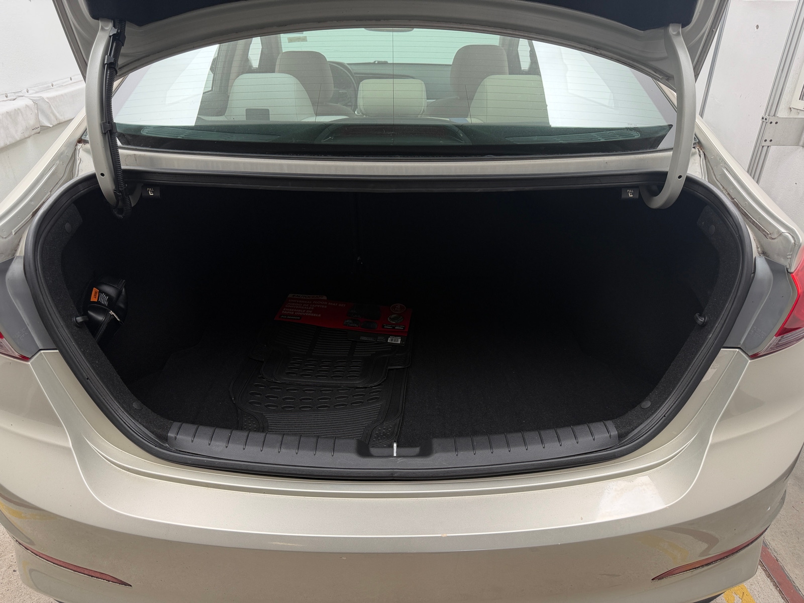 Thumbnail: 2017 Hyundai Elantra - 7