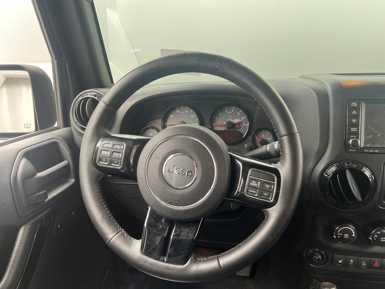 Thumbnail: 2016 Jeep Wrangler - 5