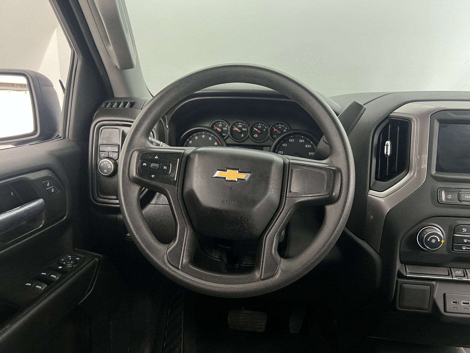 Thumbnail: 2021 Chevrolet Silverado 1500 - 5