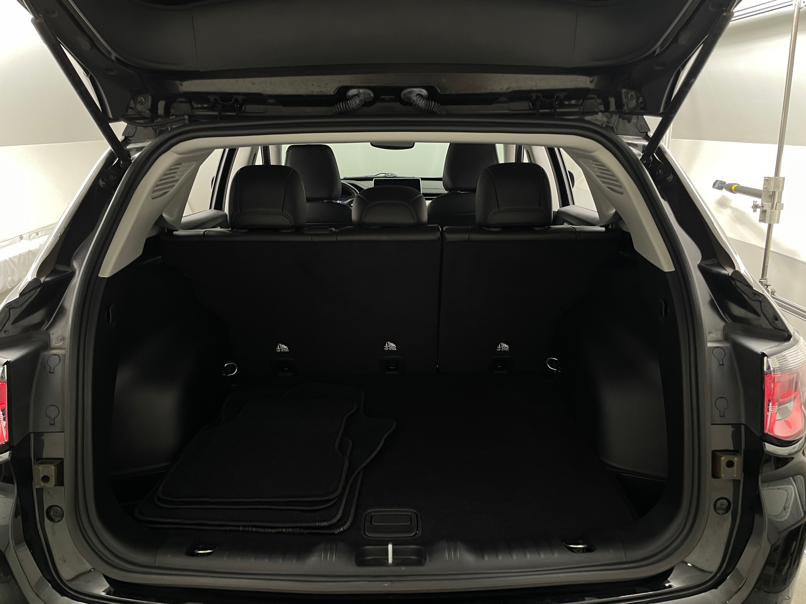 Thumbnail: 2022 Jeep Compass - 6