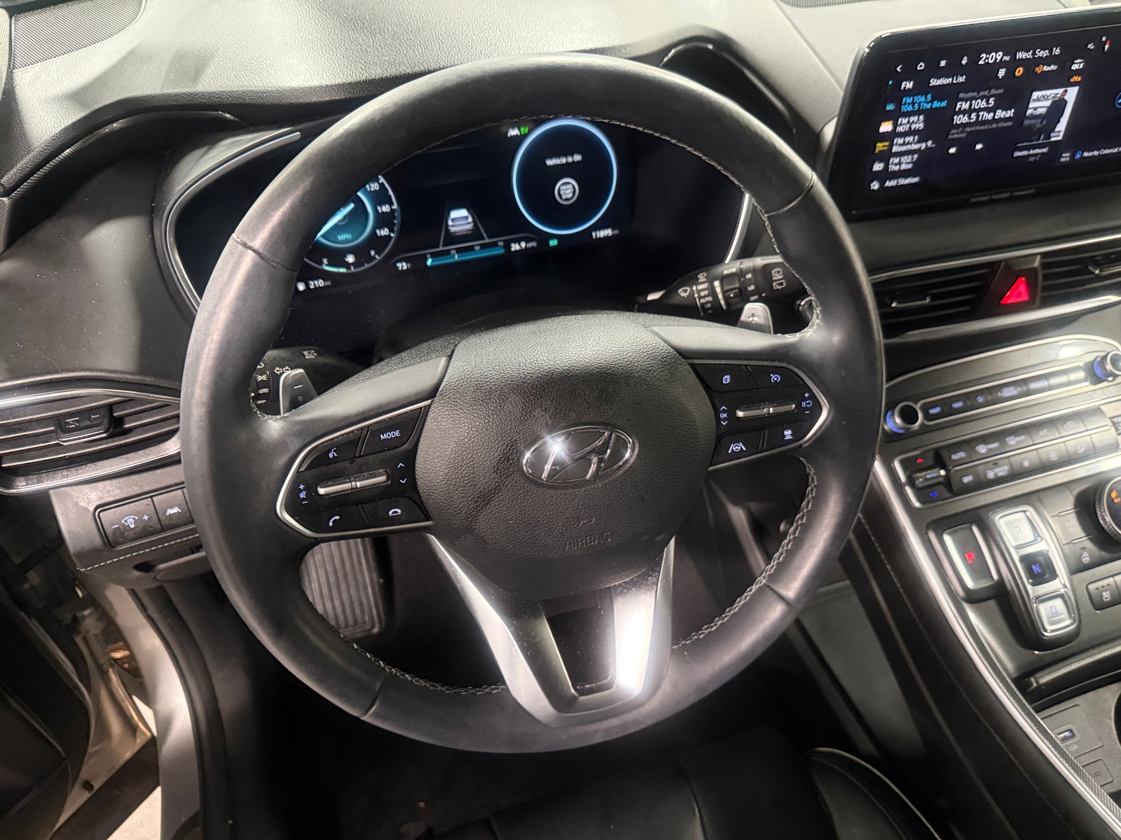 Thumbnail: 2023 Hyundai Santa Fe - 4