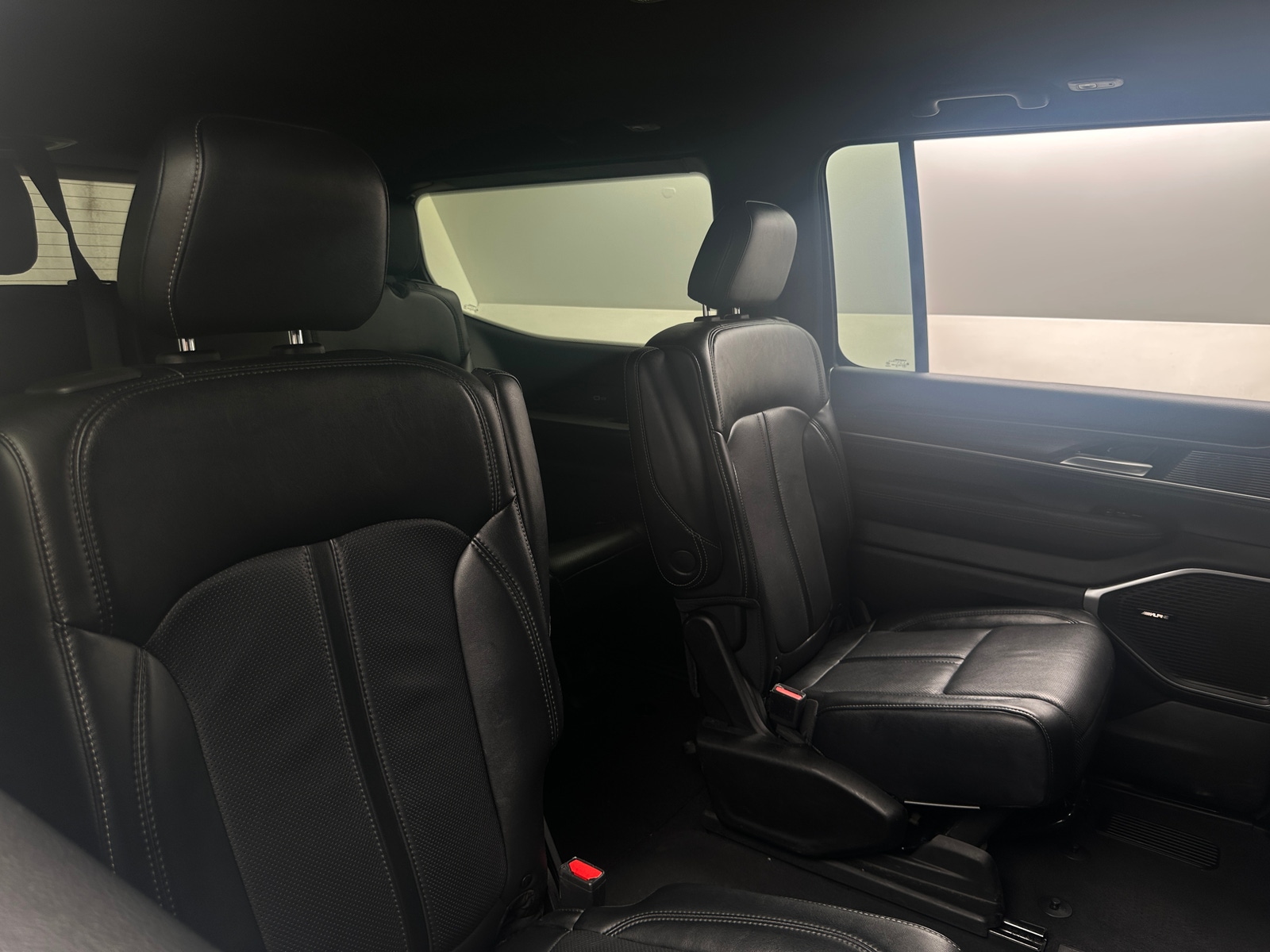 Thumbnail: 2024 Jeep Wagoneer - 5