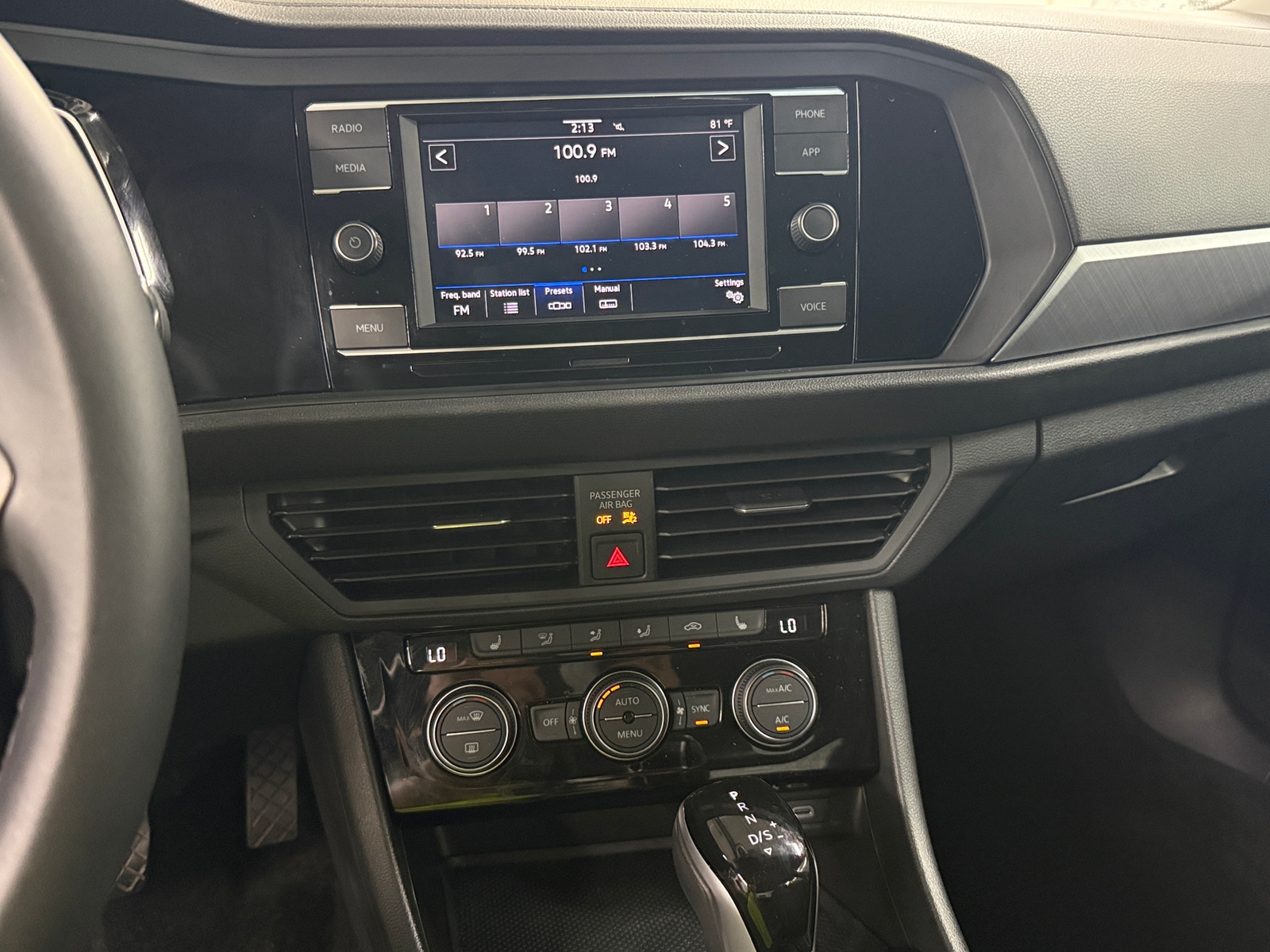 Thumbnail: 2023 Volkswagen Jetta - 3