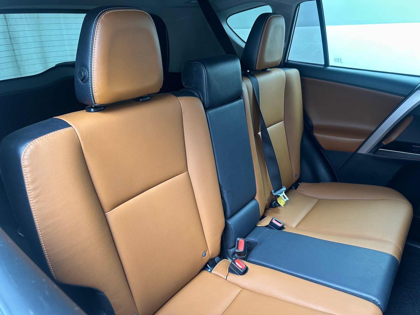 Thumbnail: 2017 Toyota RAV4 - 6