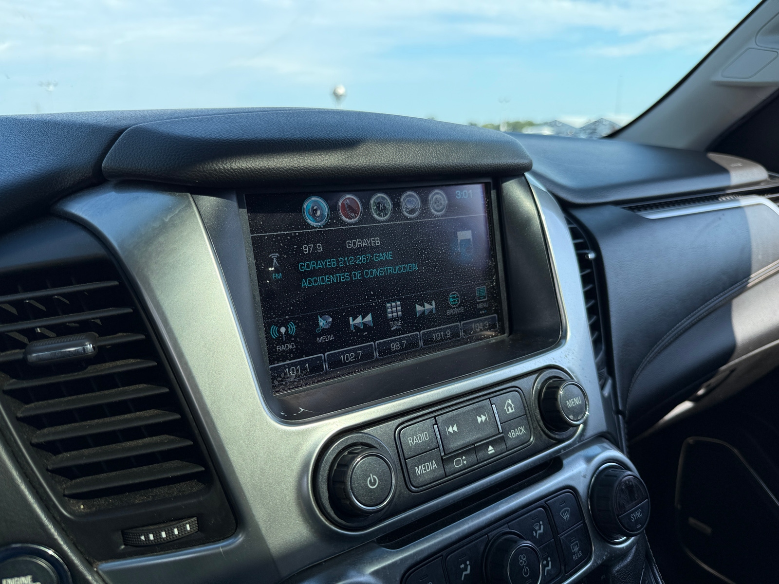 Thumbnail: 2017 Chevrolet Tahoe - 3