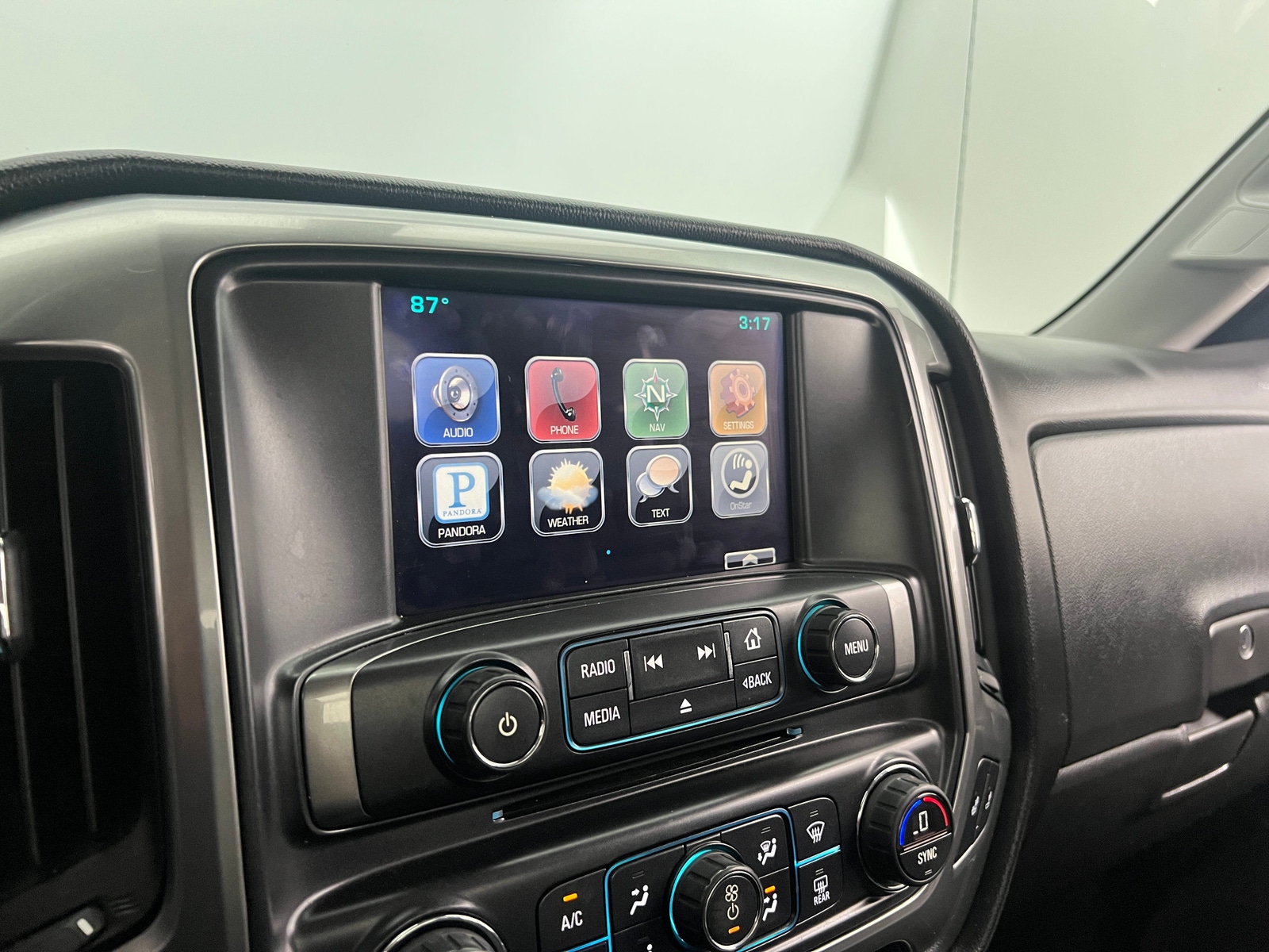 Thumbnail: 2015 Chevrolet Silverado 1500 - 4