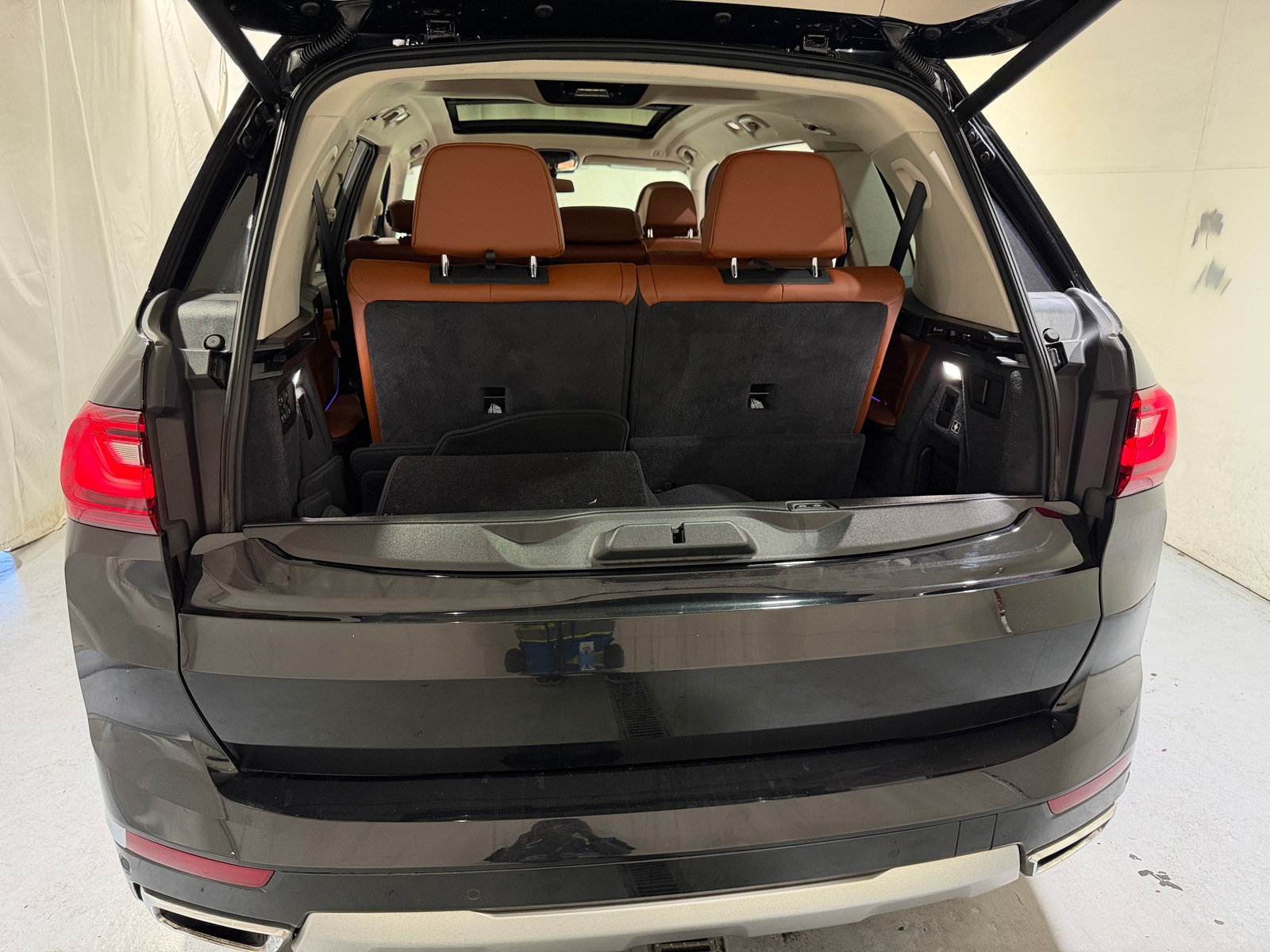 Thumbnail: 2019 BMW X7 - 6