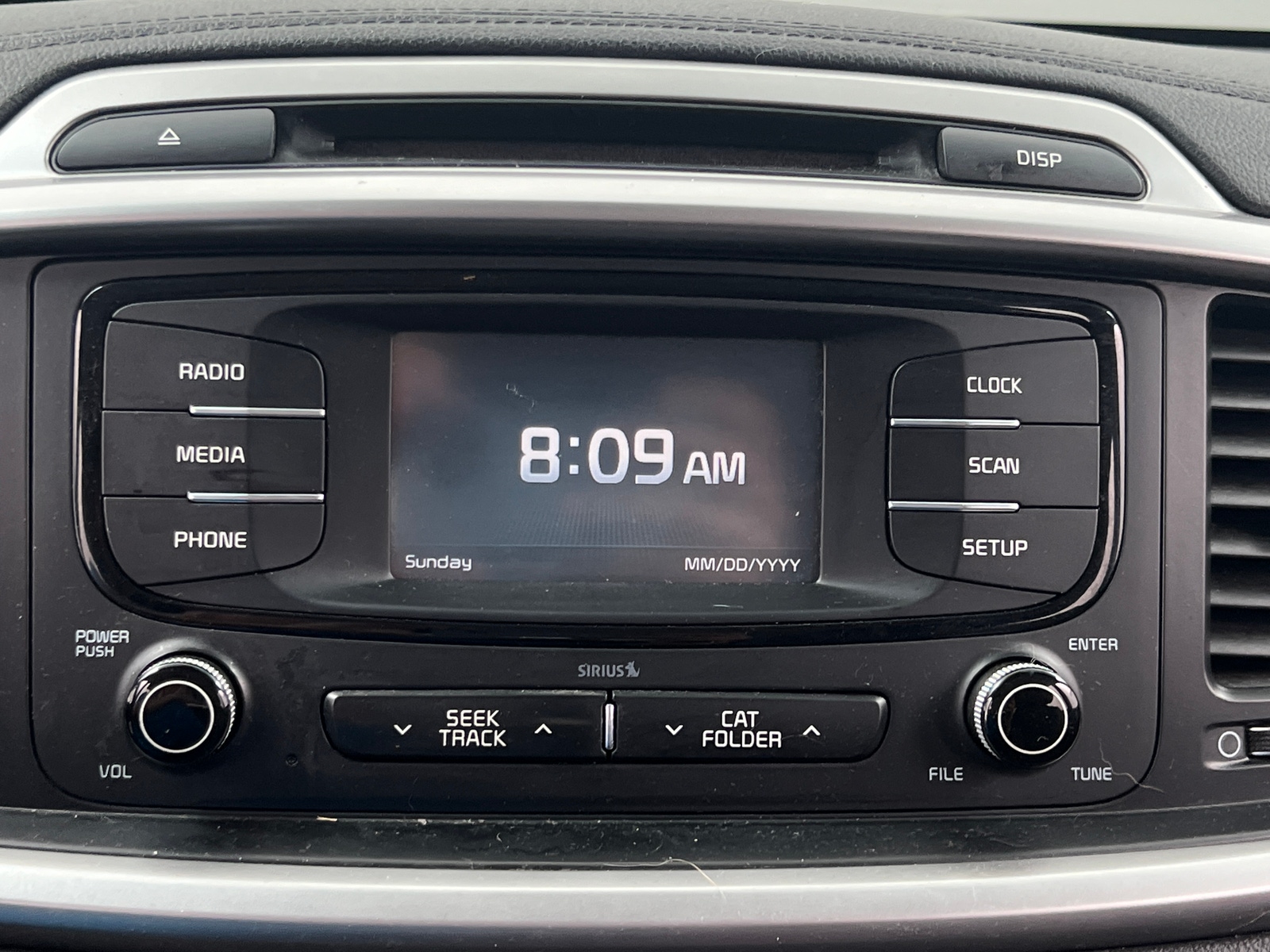 Thumbnail: 2016 Kia Sorento - 4