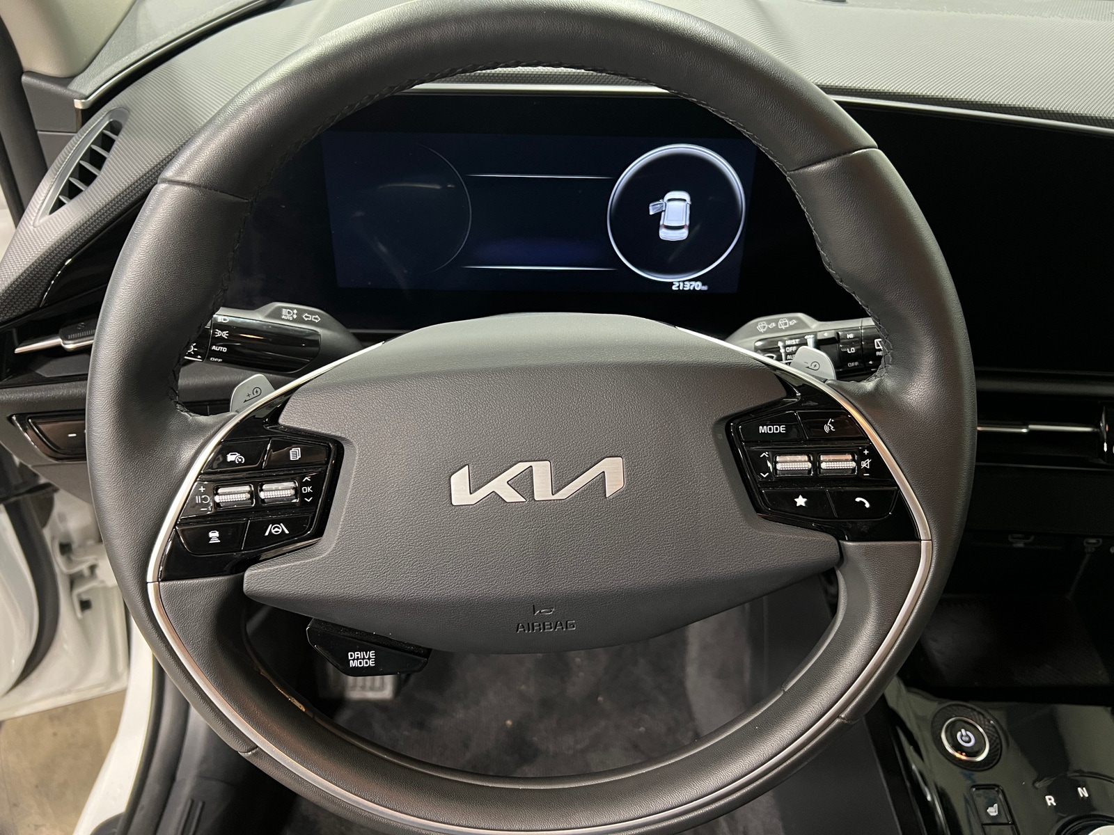 Thumbnail: 2024 Kia Niro - 4