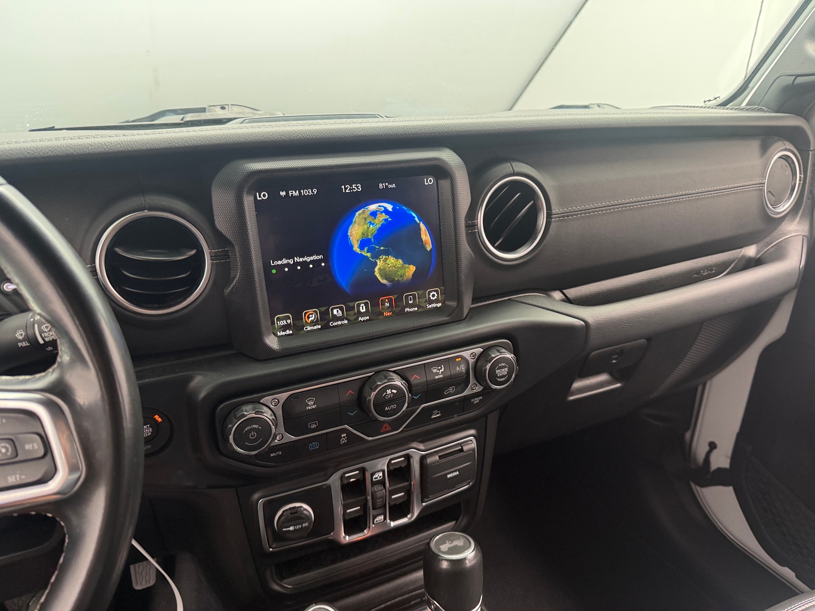 Thumbnail: 2022 Jeep Wrangler - 3