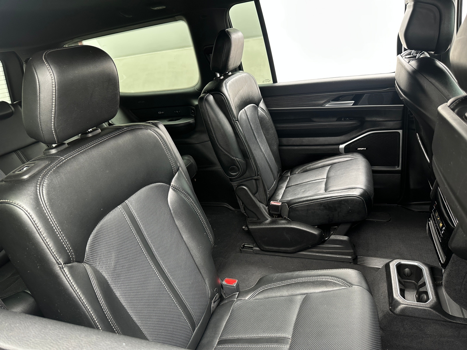 Thumbnail: 2024 Jeep Wagoneer - 5