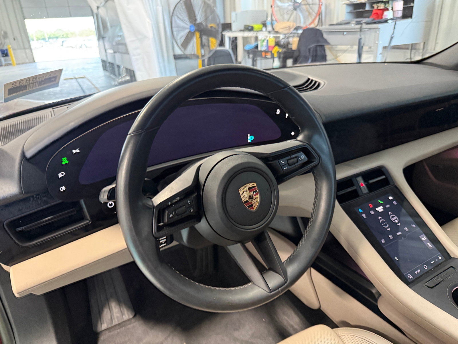 Thumbnail: 2022 Porsche Taycan - 4