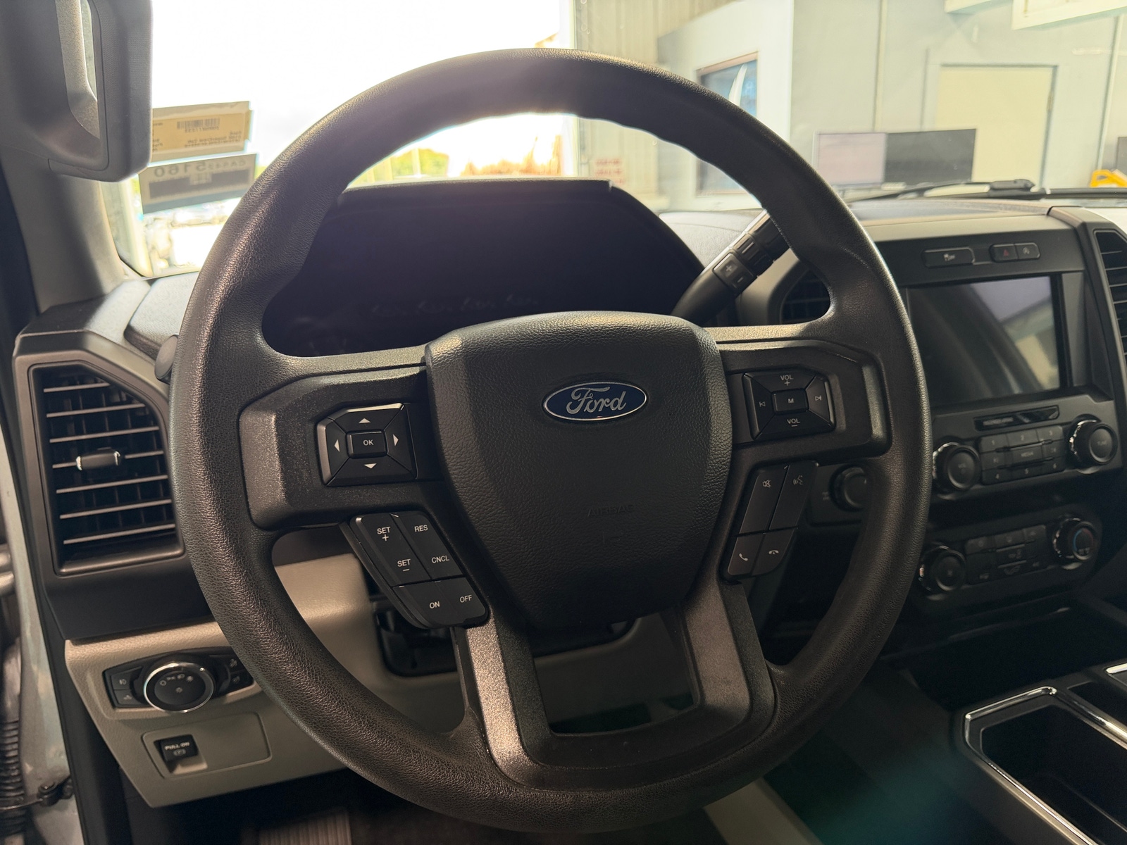 Thumbnail: 2020 Ford Econoline - 5