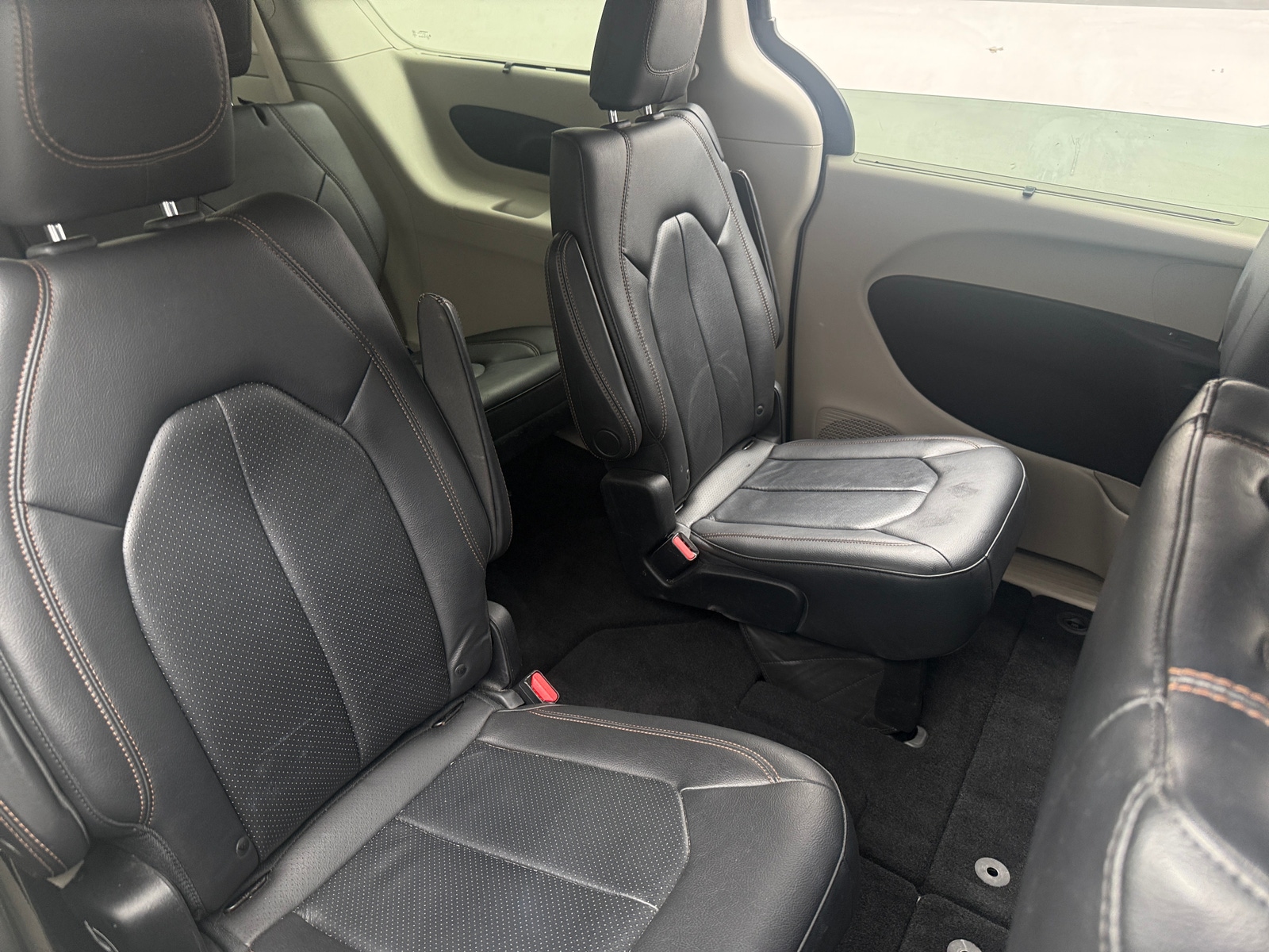 Thumbnail: 2019 Chrysler Pacifica - 5