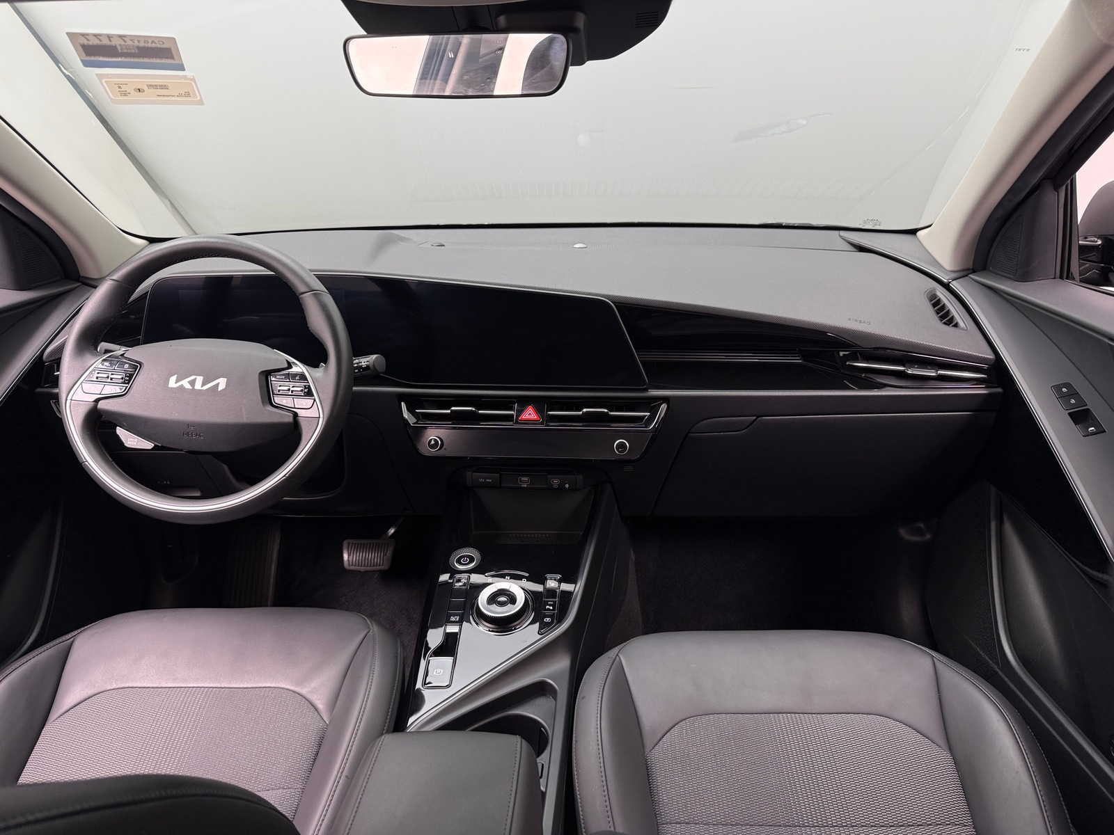 Thumbnail: 2023 Kia Niro - 2