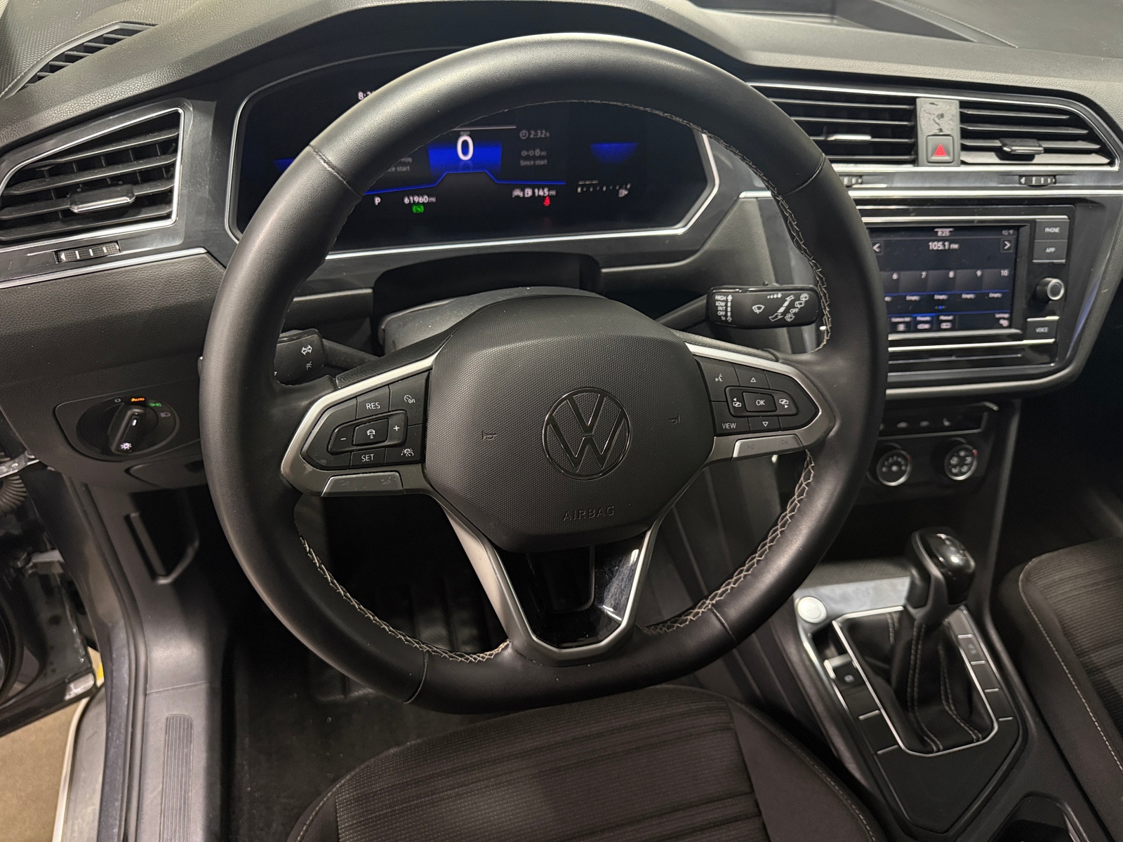 Thumbnail: 2023 Volkswagen Tiguan - 5