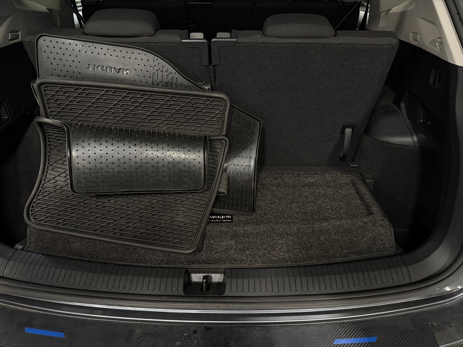 Thumbnail: 2023 Volkswagen Tiguan - 7