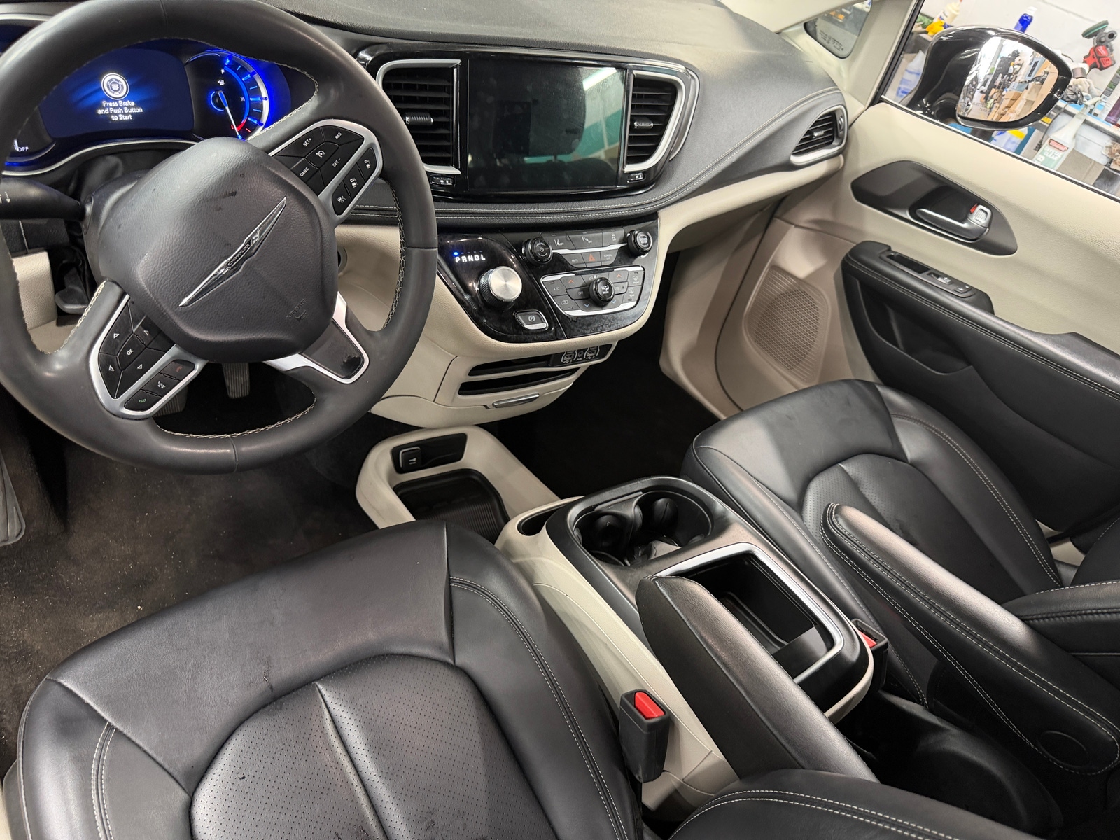 Thumbnail: 2024 Chrysler Pacifica - 2