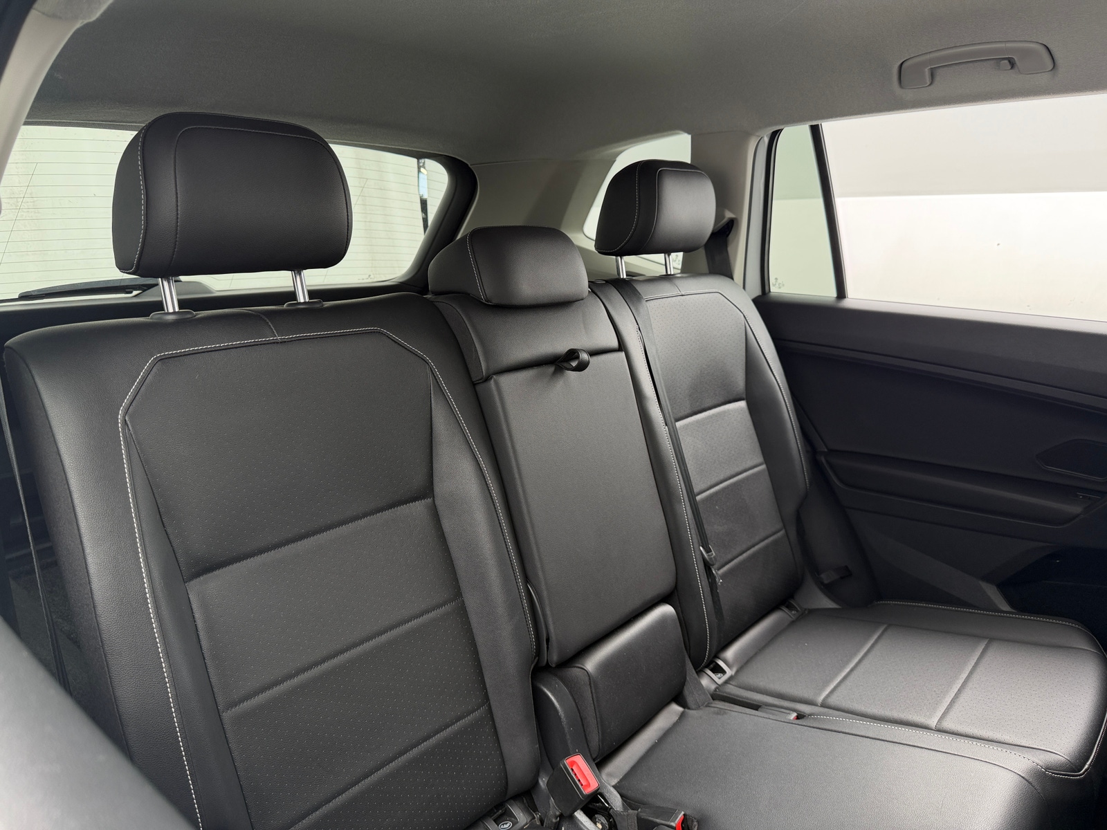 Thumbnail: 2021 Volkswagen Tiguan - 6