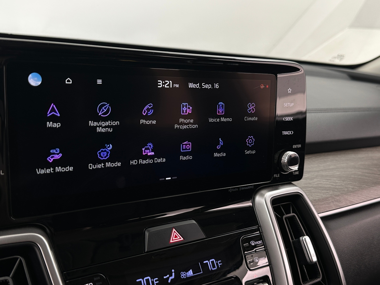 Thumbnail: 2022 Kia Sorento - 3