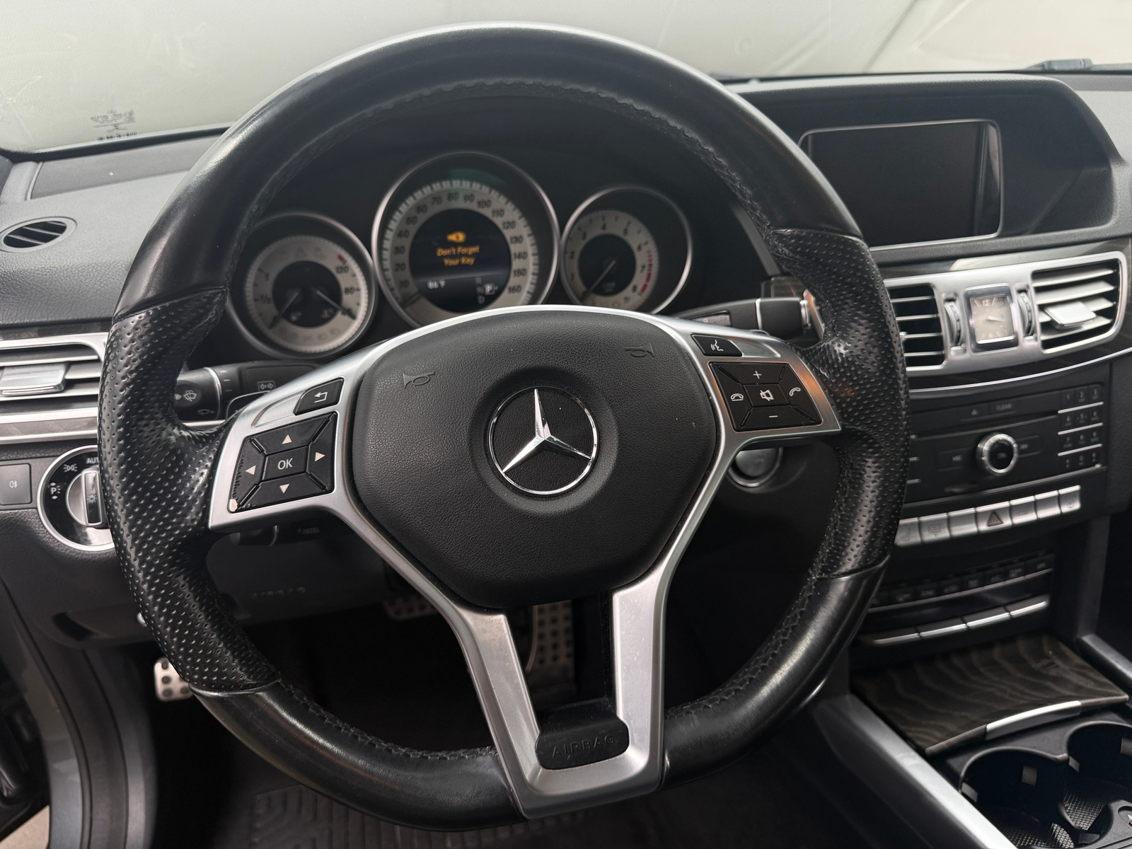 Thumbnail: 2016 Mercedes-Benz E-Class - 4