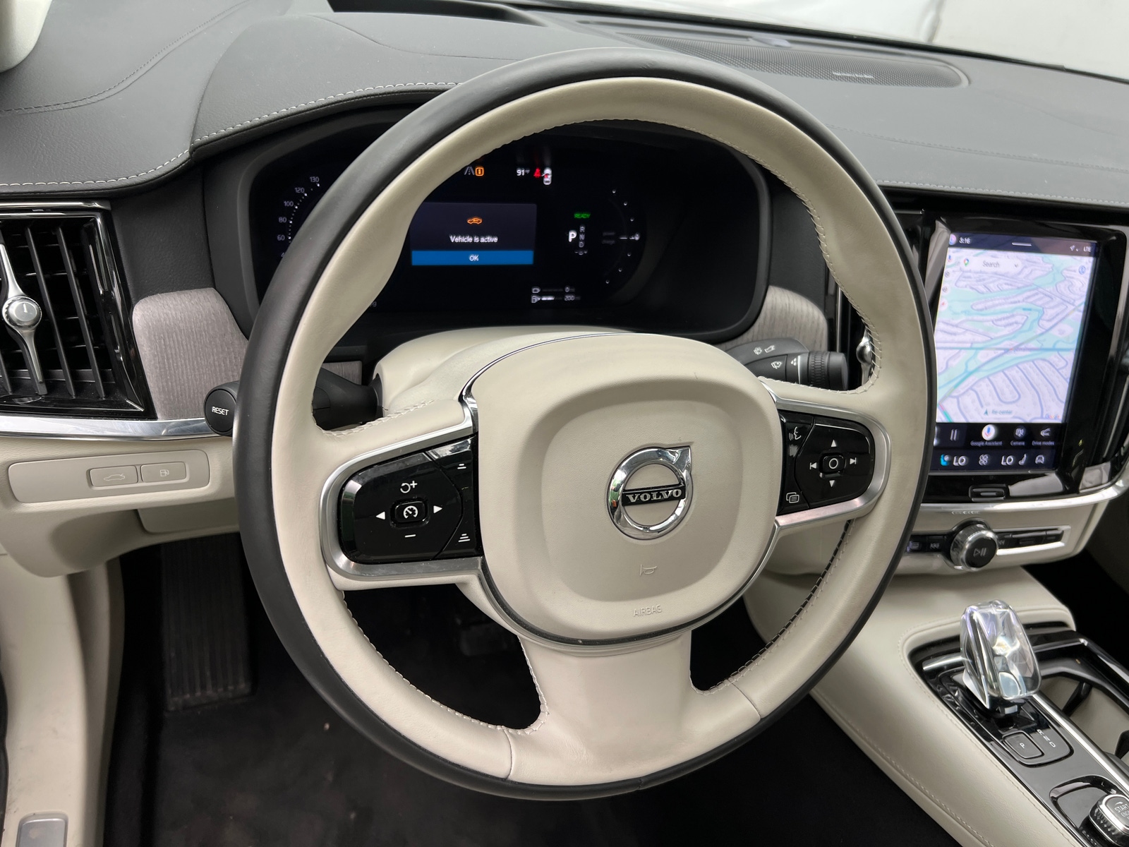 Thumbnail: 2023 Volvo S90 - 4