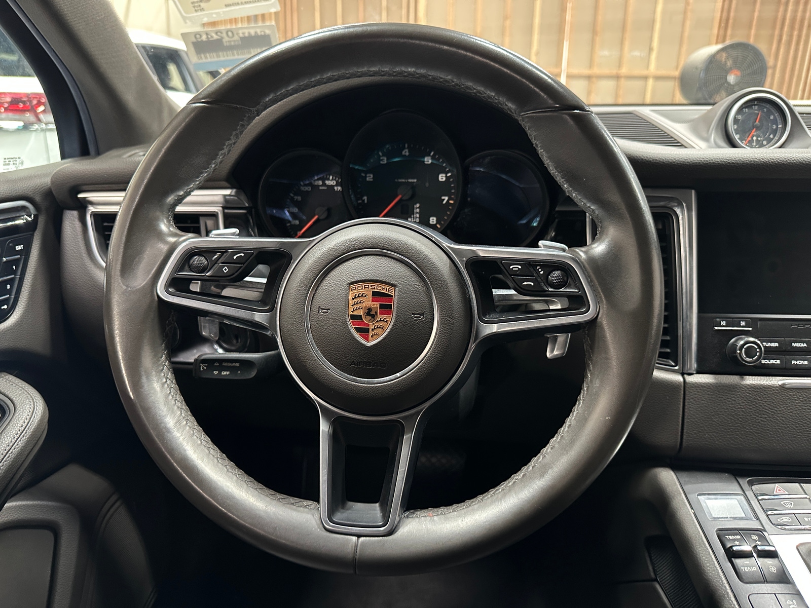 Thumbnail: 2018 Porsche Macan - 5