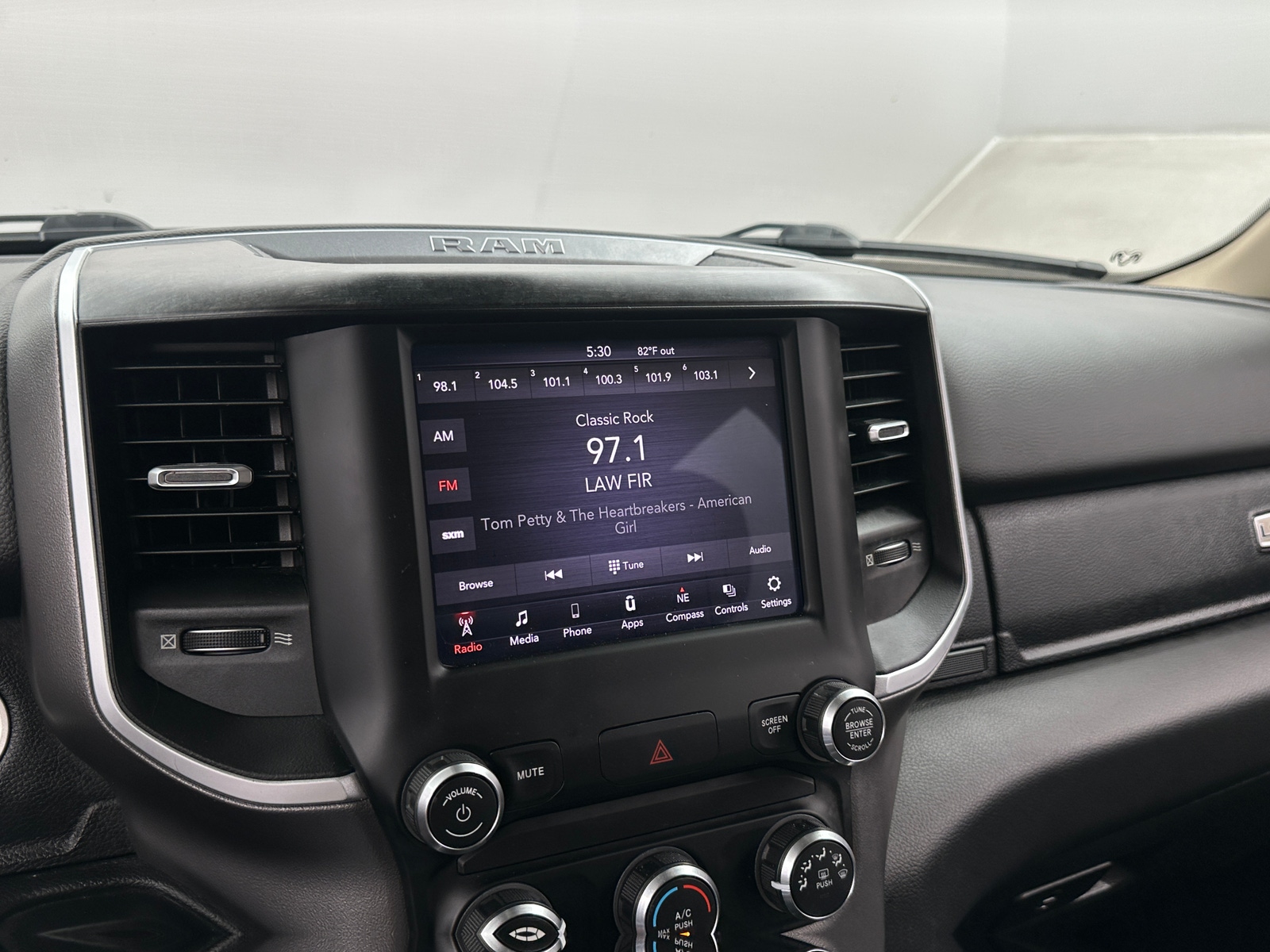 Thumbnail: 2020 RAM 1500 - 4