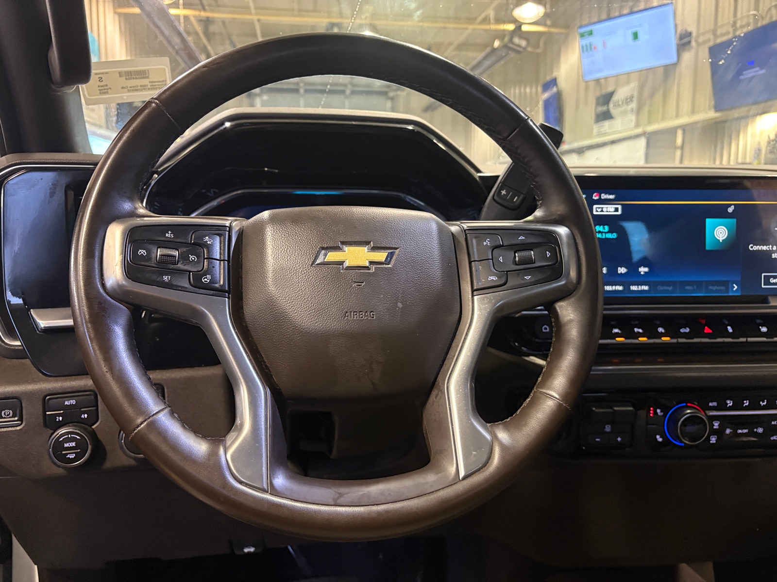Thumbnail: 2023 Chevrolet Silverado 1500 - 5