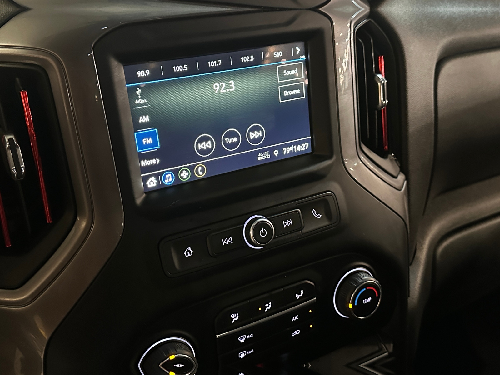 Thumbnail: 2019 Chevrolet Silverado 1500 - 4