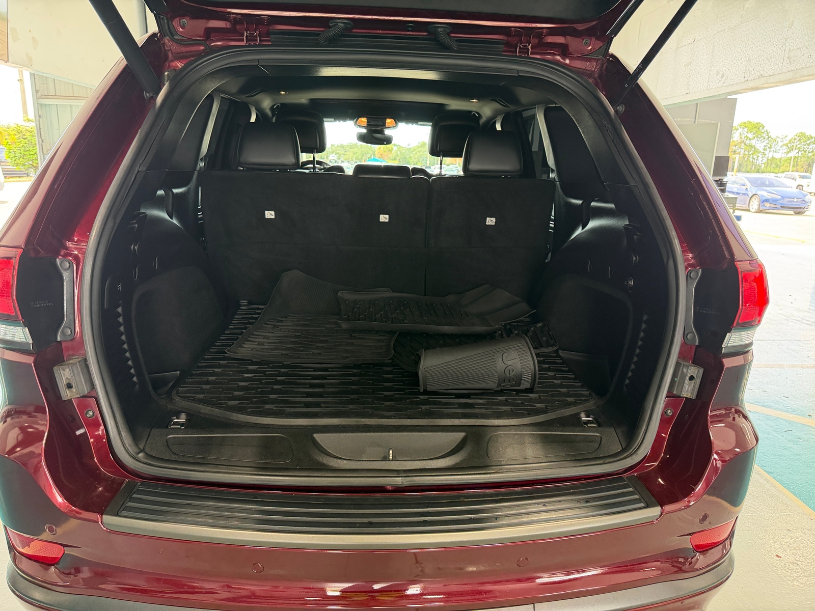 Thumbnail: 2020 Jeep Grand Cherokee - 6