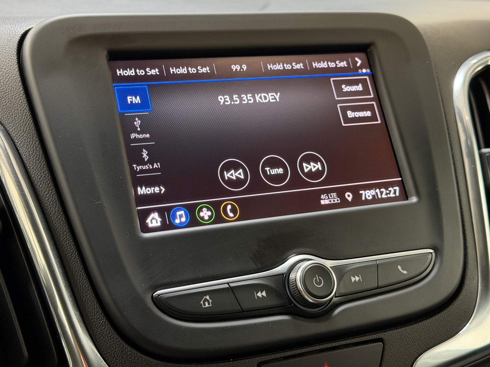 Thumbnail: 2020 Chevrolet Equinox - 4