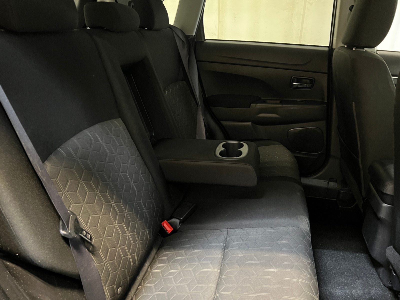 Thumbnail: 2025 Mitsubishi Outlander Sport - 6
