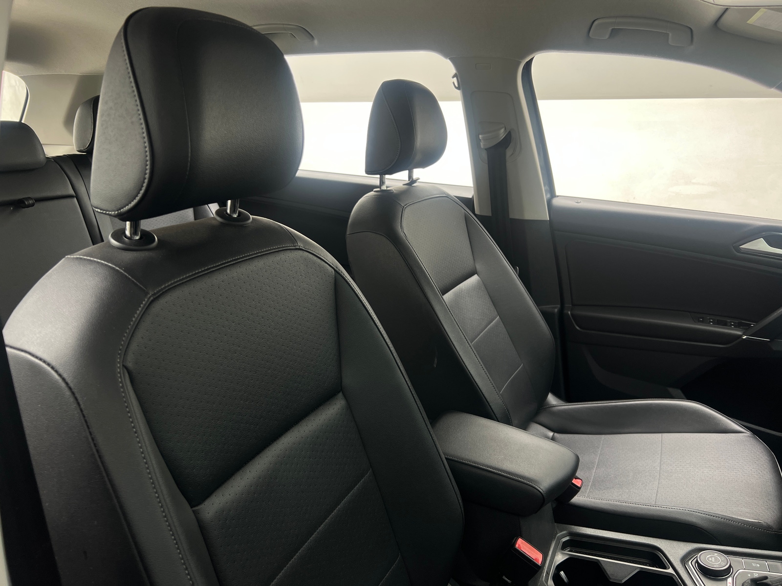 Thumbnail: 2018 Volkswagen Tiguan - 2