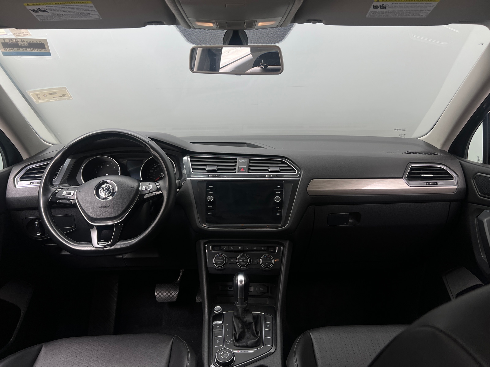 Thumbnail: 2018 Volkswagen Tiguan - 3