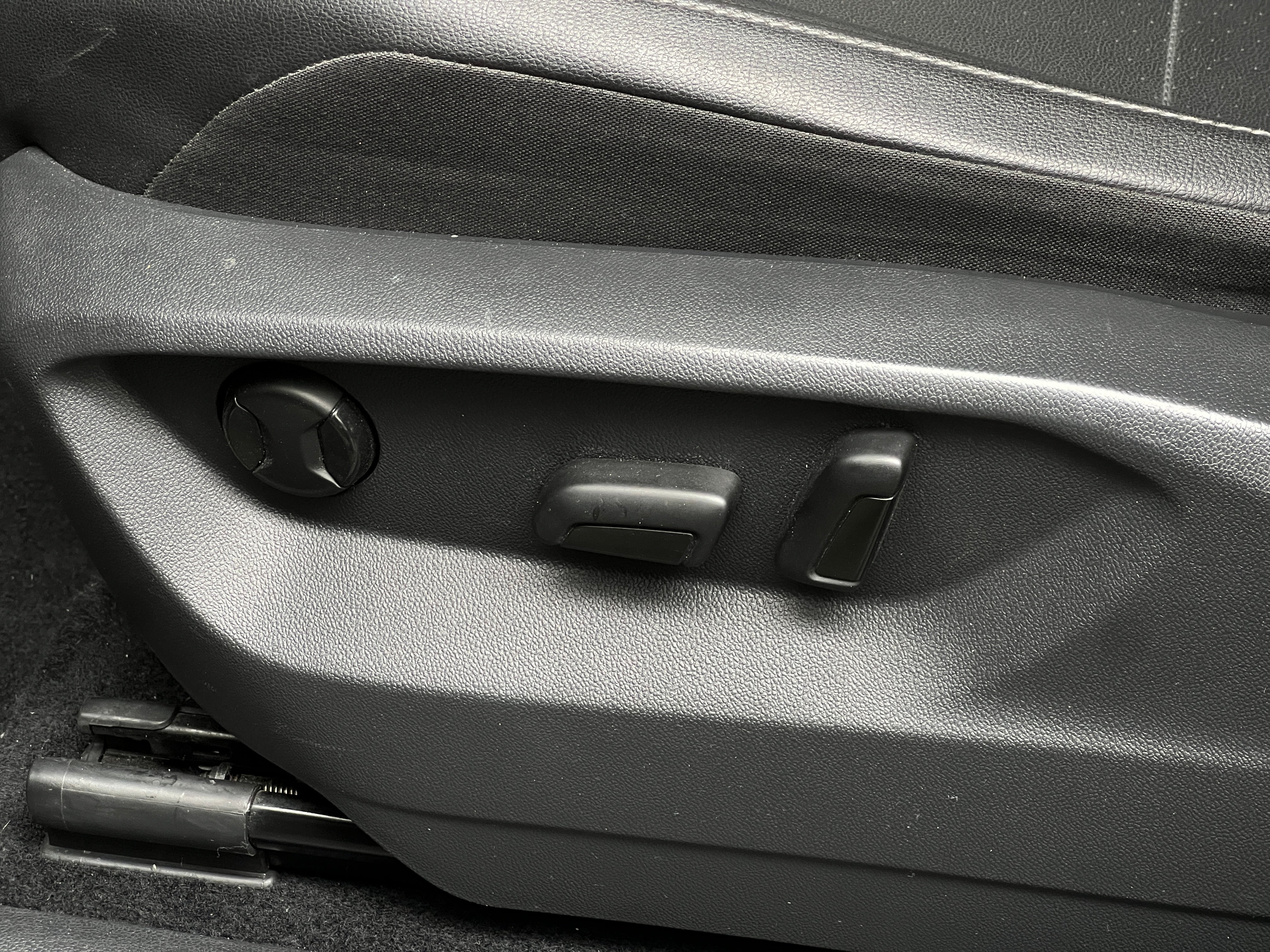 3VV2B7AXXJM099398