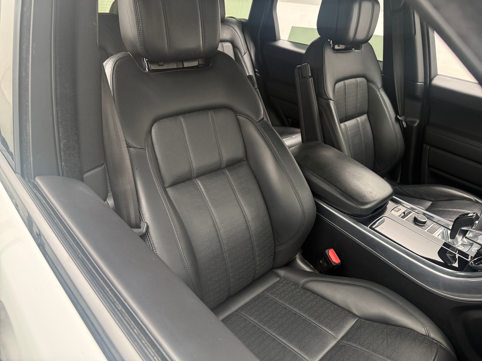 Thumbnail: 2018 Land Rover Range Rover Sport - 2