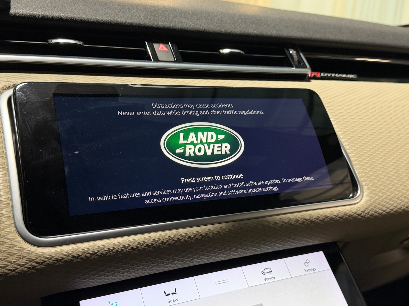 Thumbnail: 2018 Land Rover Range Rover Velar - 3
