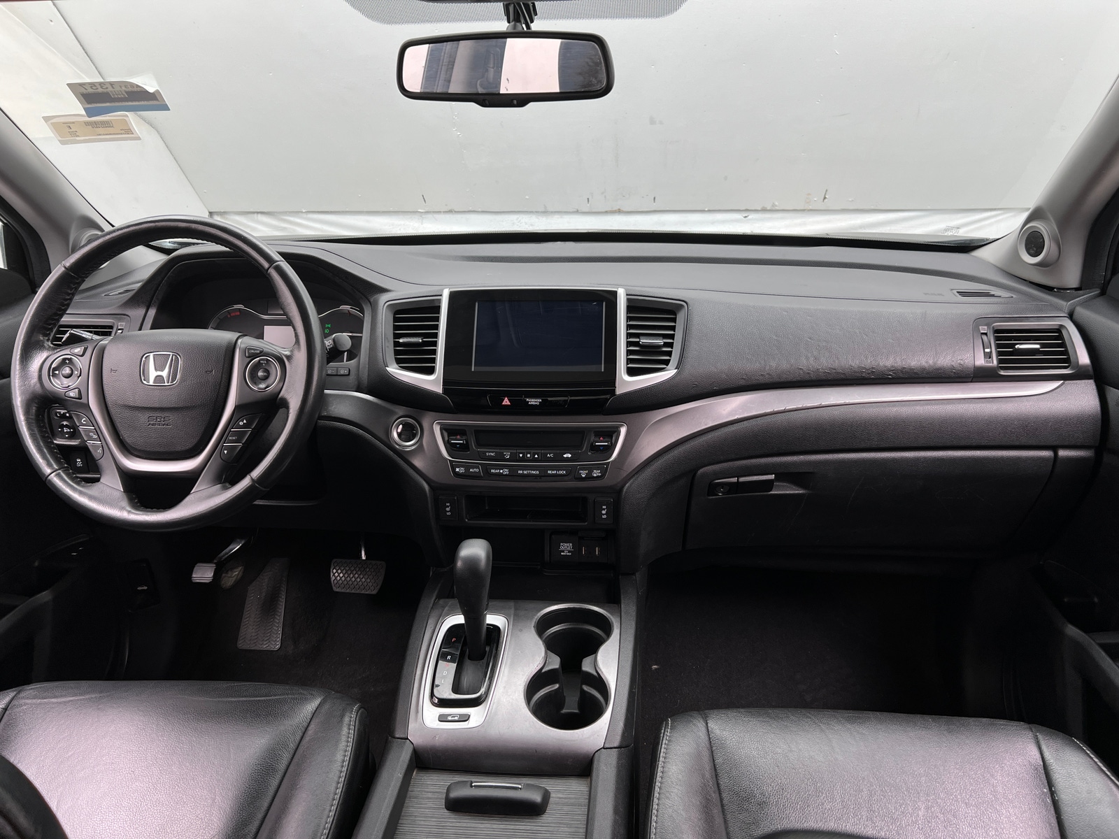 Thumbnail: 2017 Honda Pilot - 3
