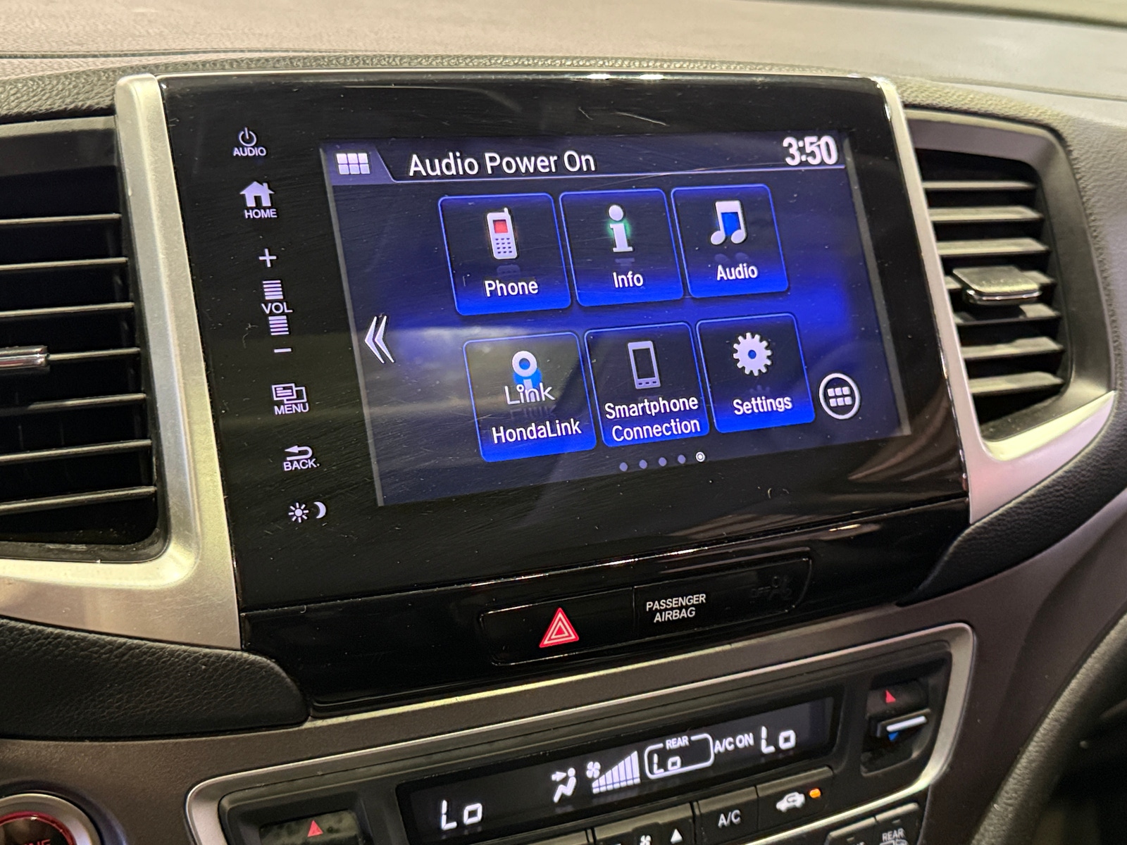 Thumbnail: 2017 Honda Pilot - 4